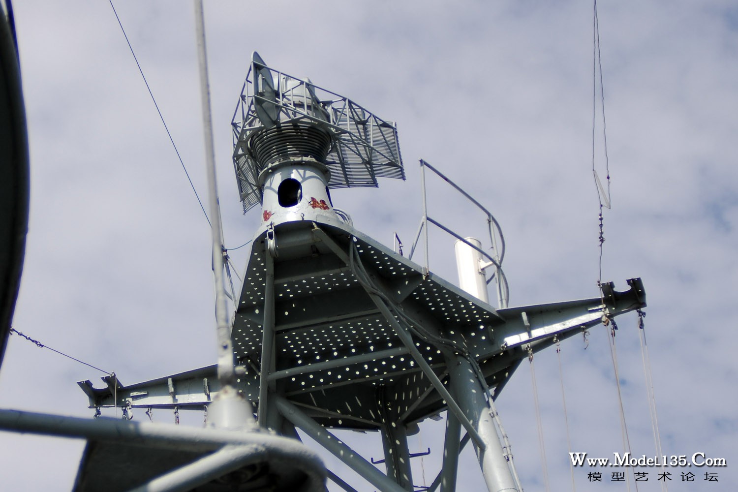 该型警戒雷达曾经广泛装备于中国海军.jpg
