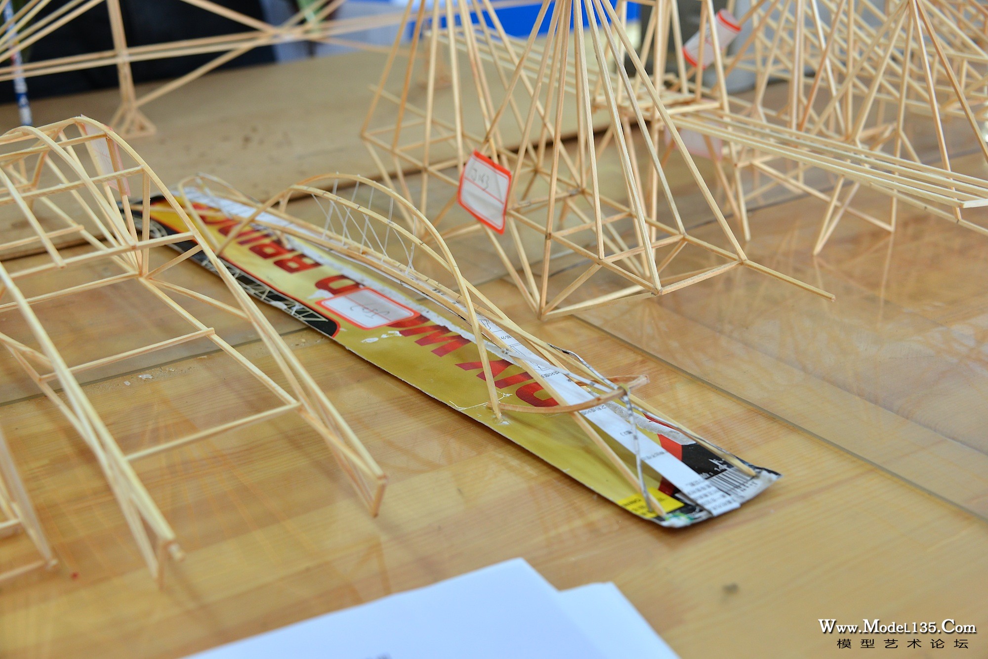 木桥梁设计赛－2年前，已经陆续出现了将套材包装作为材料融入创意表现