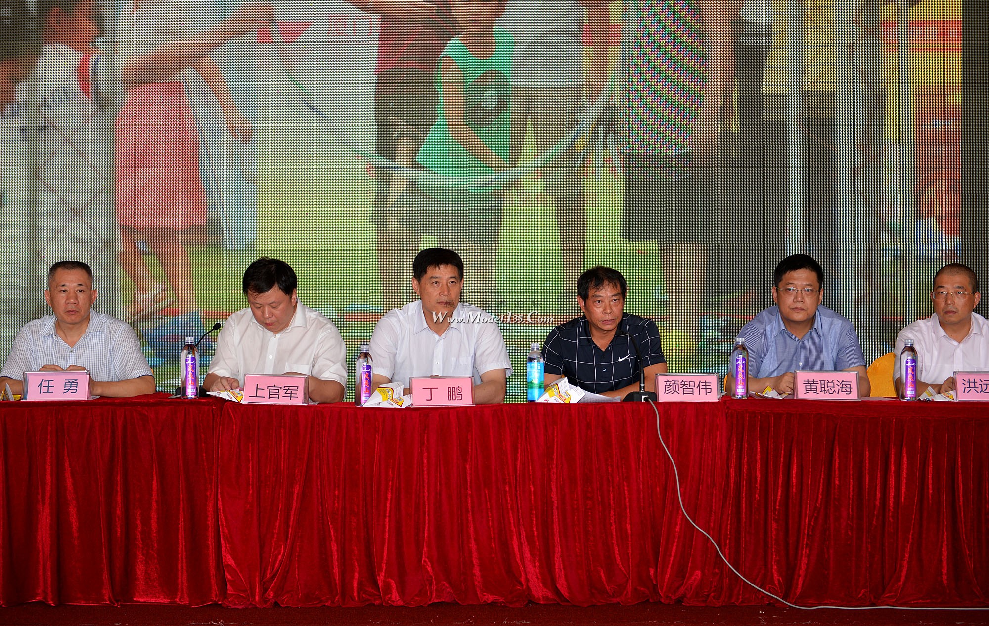 航电模中心副主任丁鹏出席本次新闻发布会