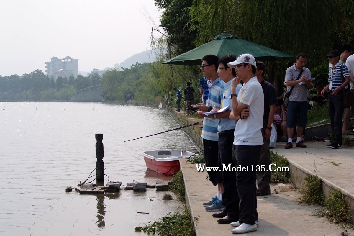 来自厦门市大同中学的潘子涵获得了f4a冠军