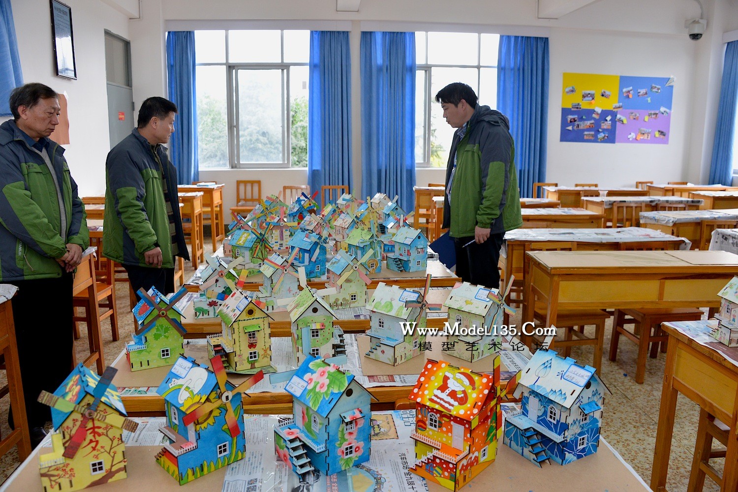 面对数量总多的参赛作品，裁判们也为难了，本次的缤纷童年小学女子组有31位选手参加 ...