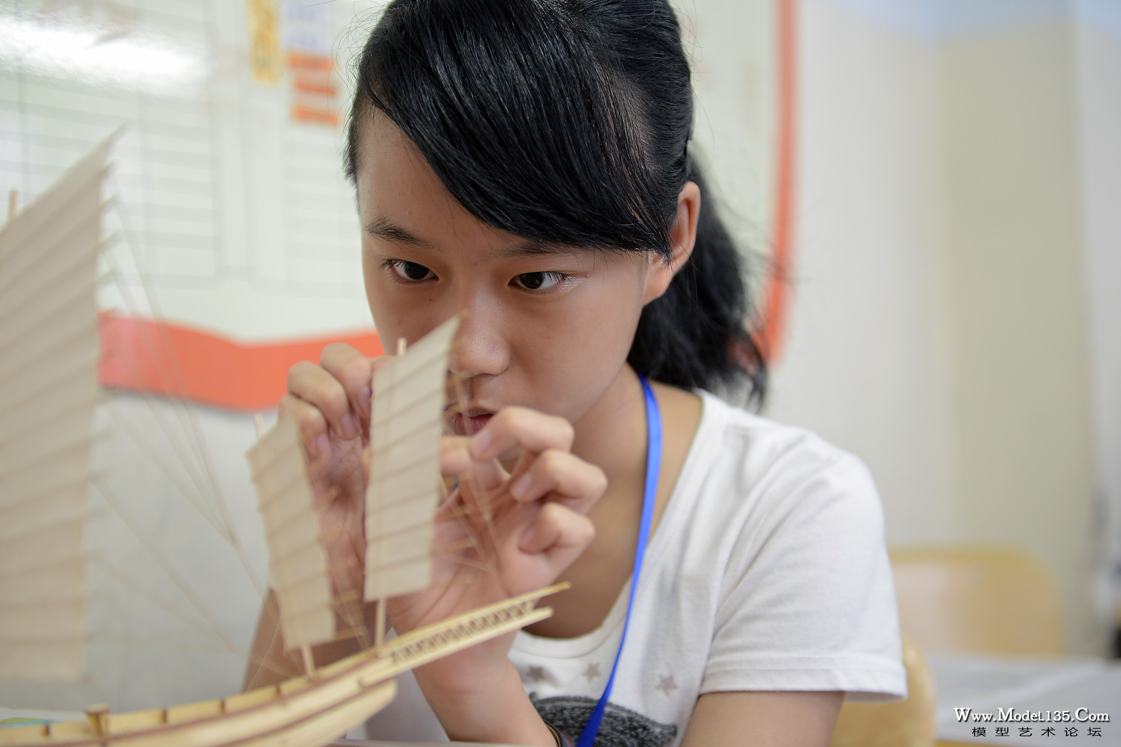 这位女同学制作的是中国古代四大名船沙船