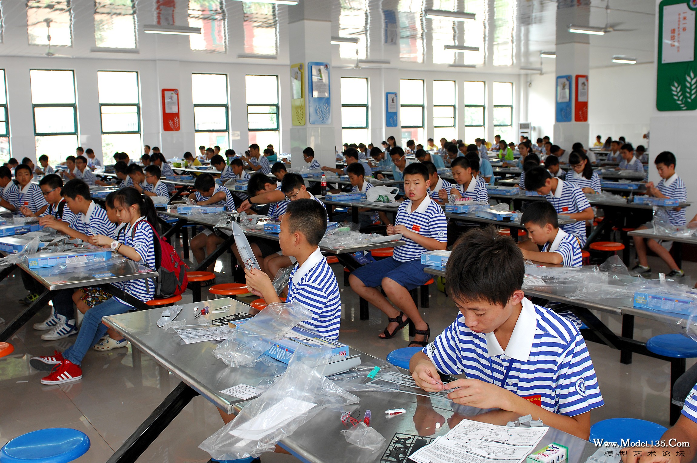 能力测试赛现场，所有未参加制作赛的选手都必须测试的科目，目的是为了增加选手的动手能力 ...