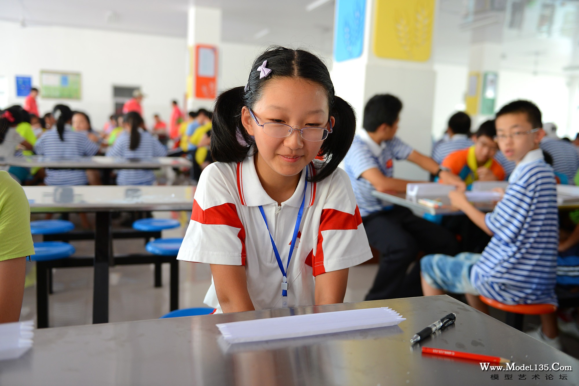 小选手们的纸折船创意五花八门