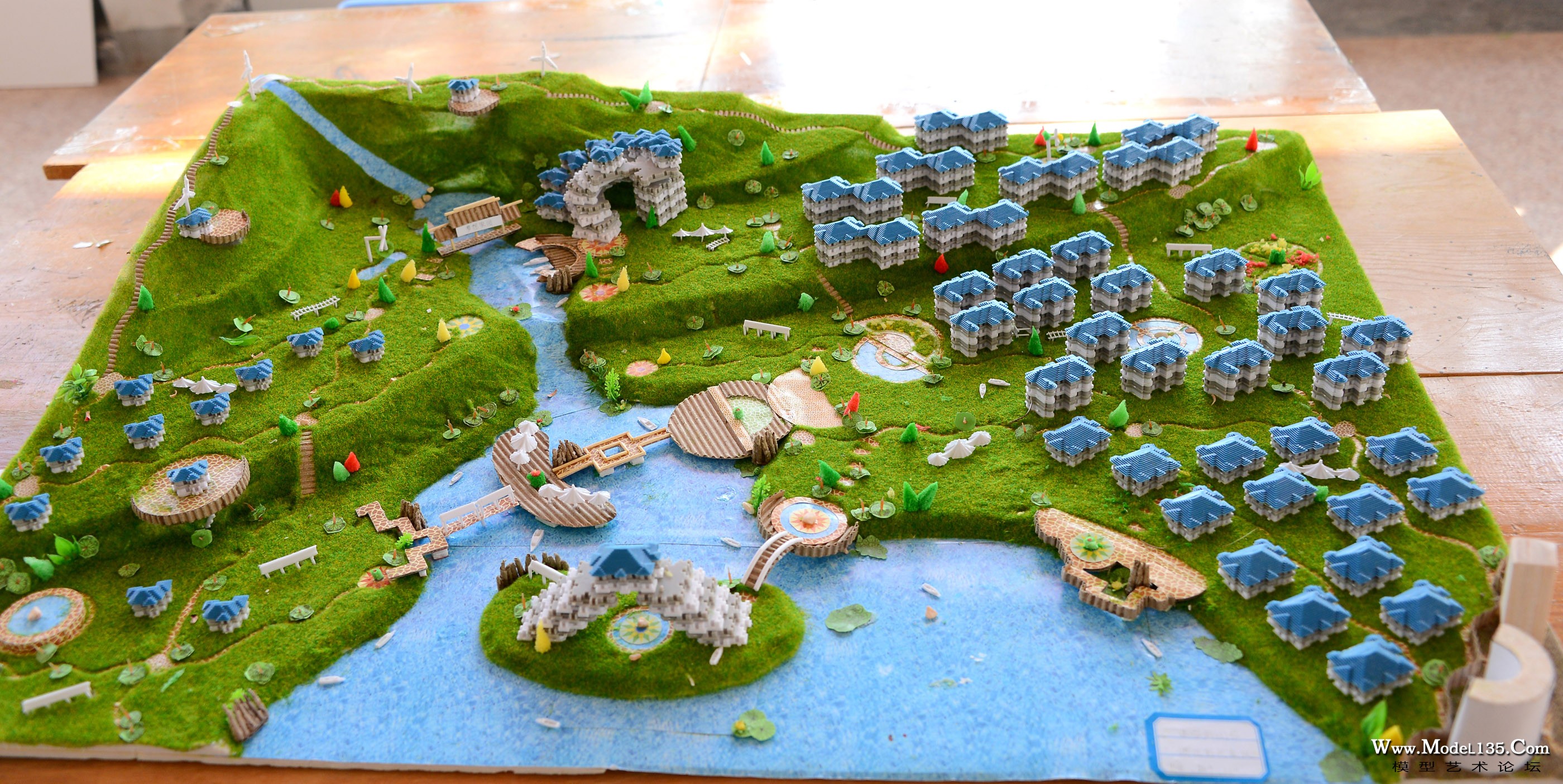 三位浙江本土小选手的作品获得评委的一致好评，获得城市梦想小学组第一名。 ... ...