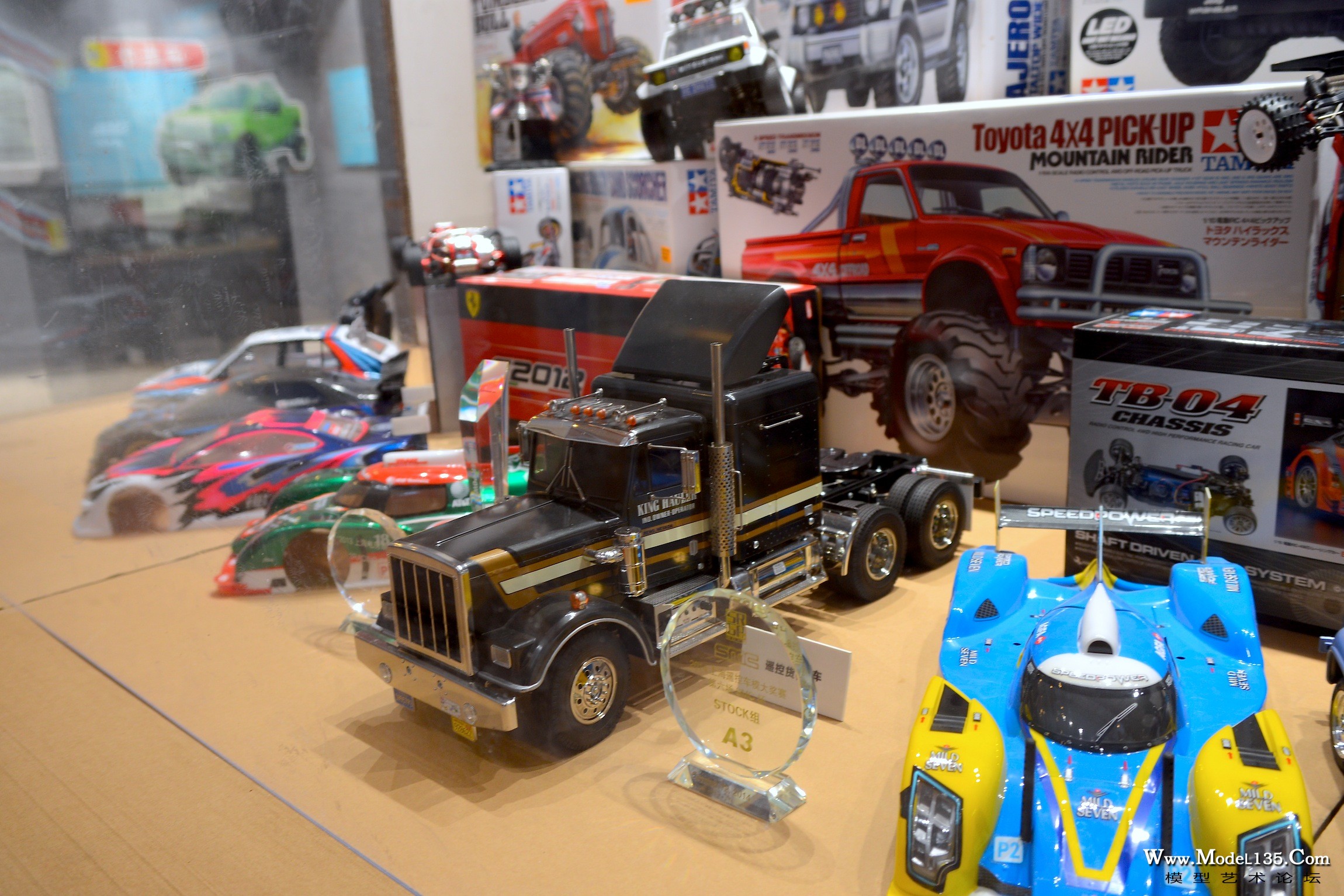 田宫出品的拖头模型曾经红及一时，功能非常丰富