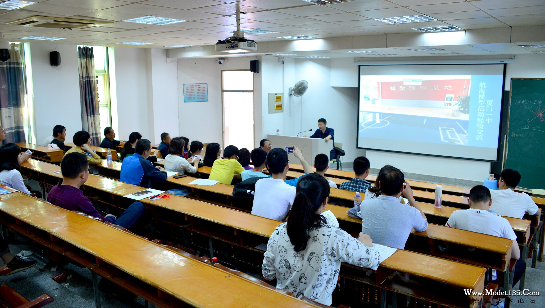 厦门一中和泉州实验二小做经验交流