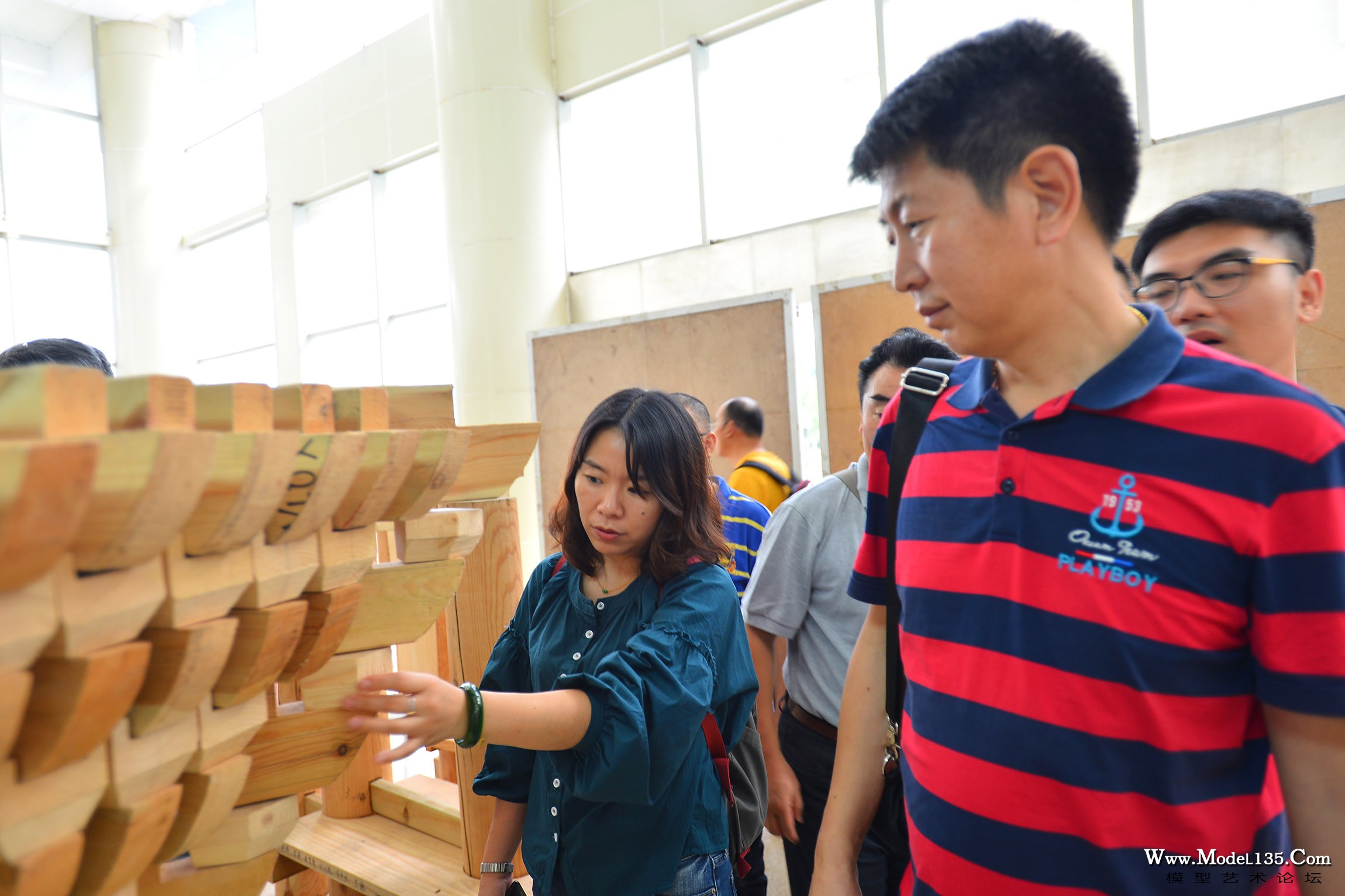 同学们制作的斗拱模型