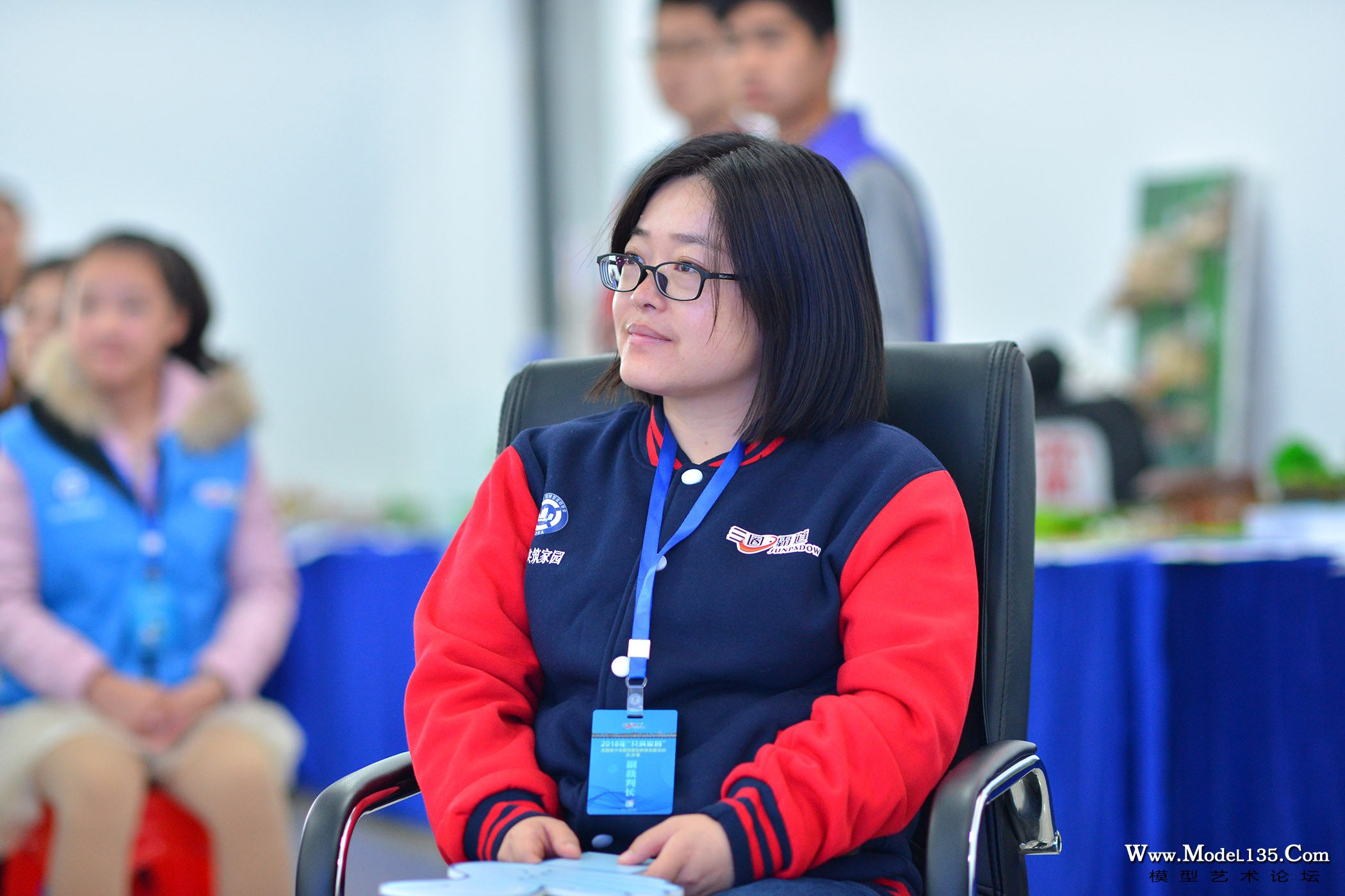 专家评委广州大学建筑系李丽教授