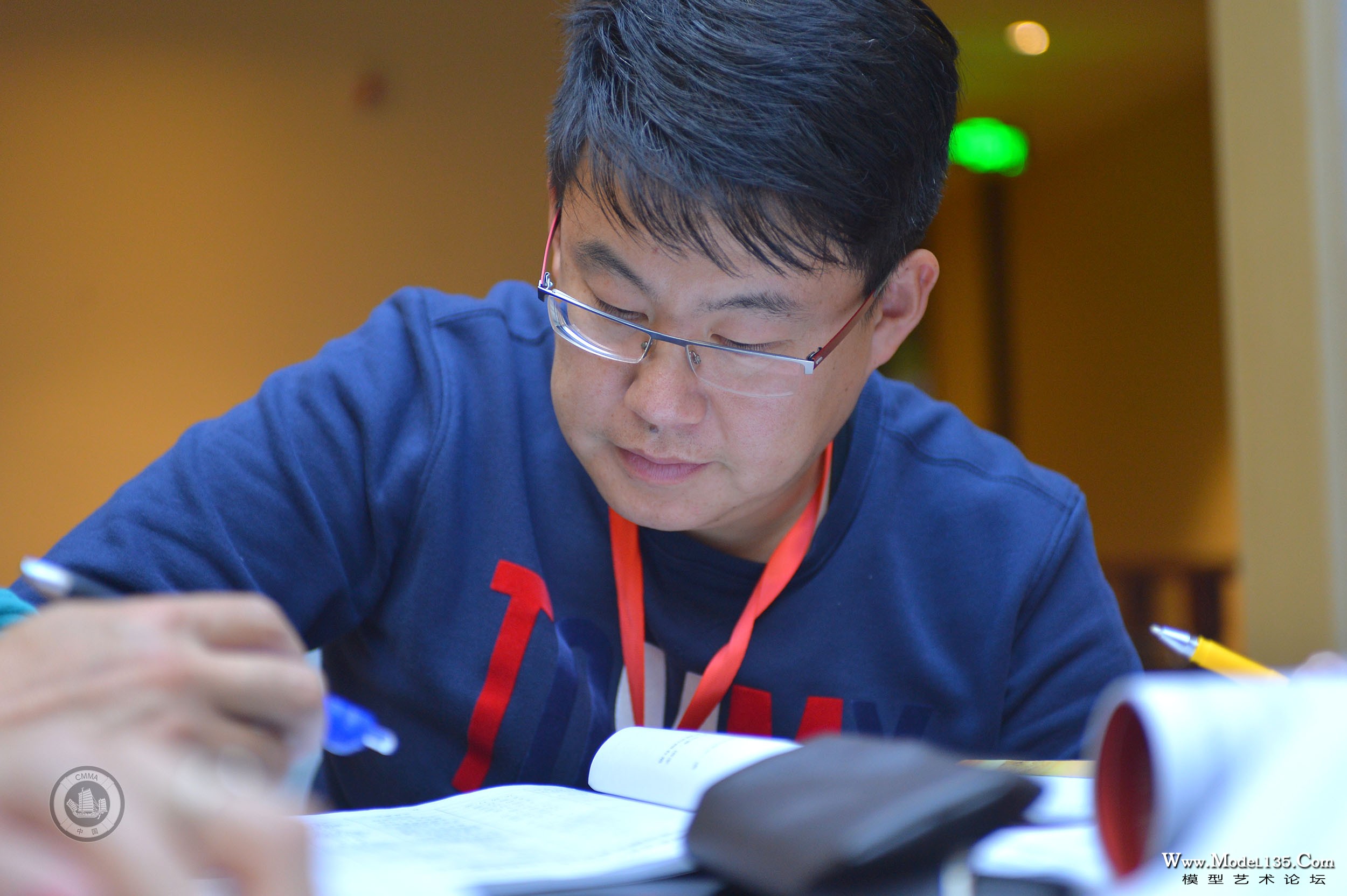 木结构裁判员王萌