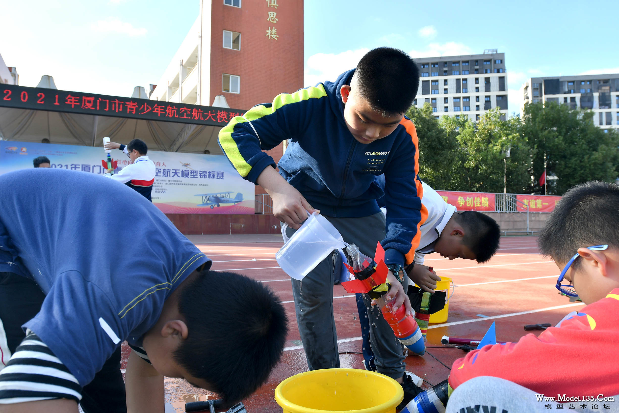 真正的“灌水”-正在给水火箭“夹住燃料”其实是水而已