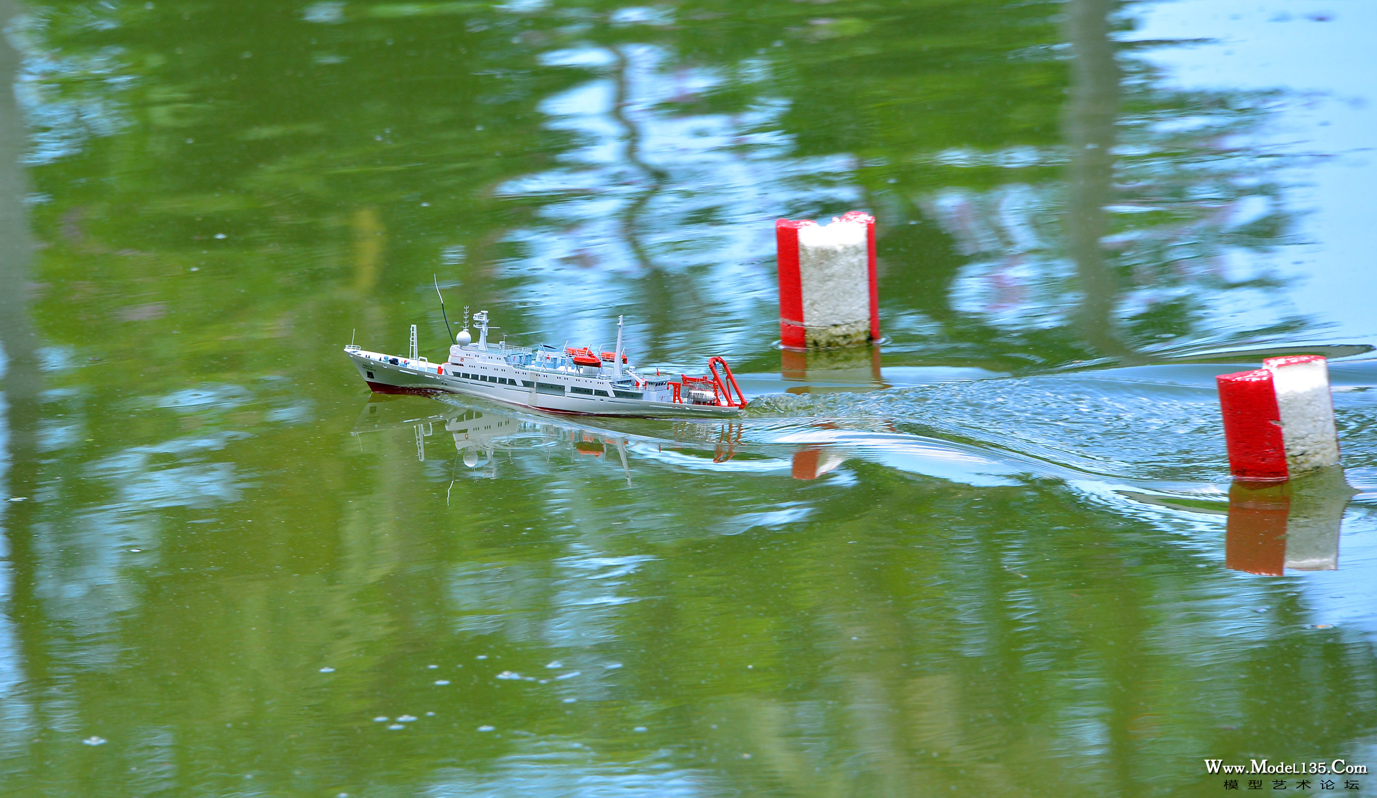 向阳红09模型正在过标