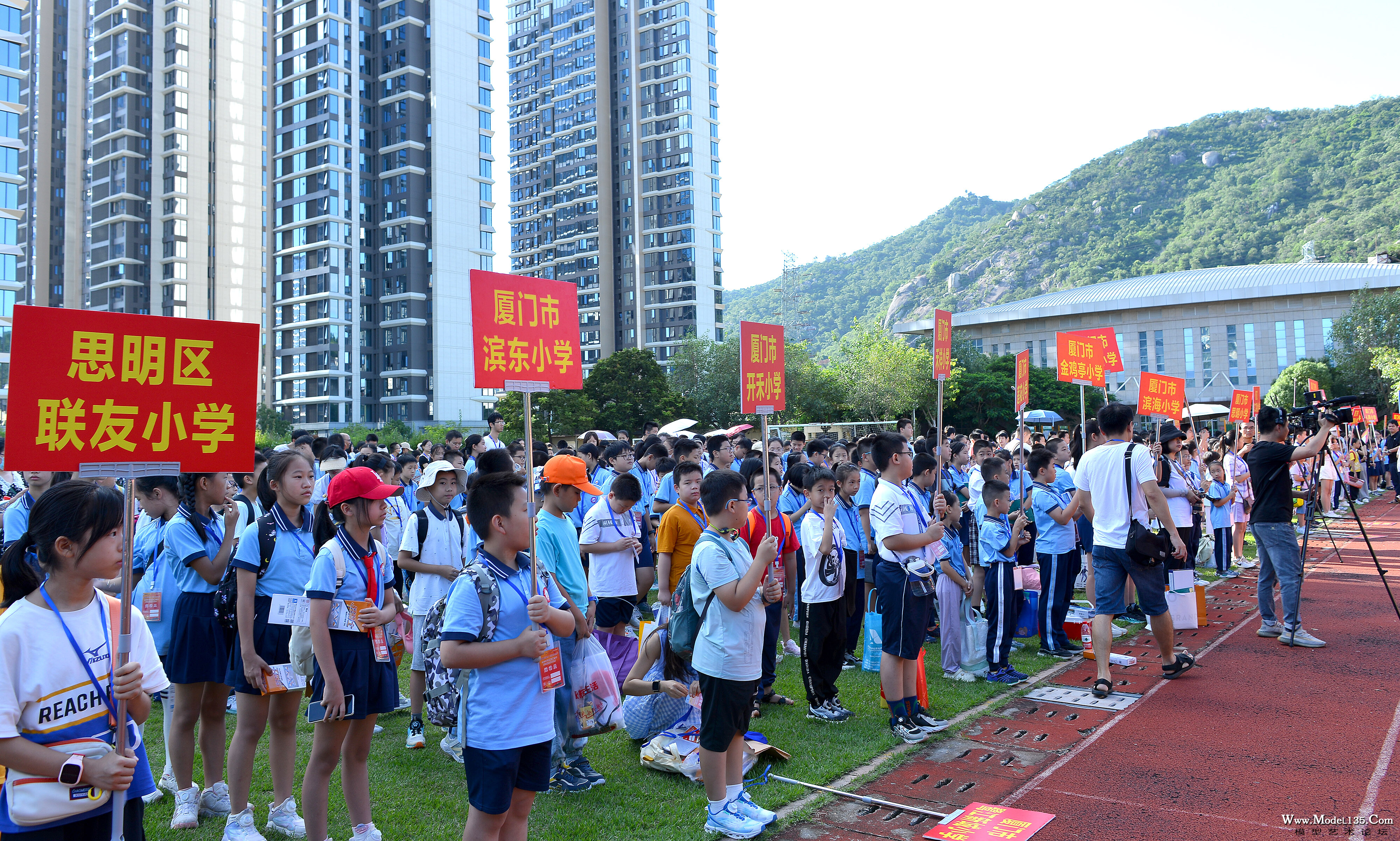 1-0355.jpg